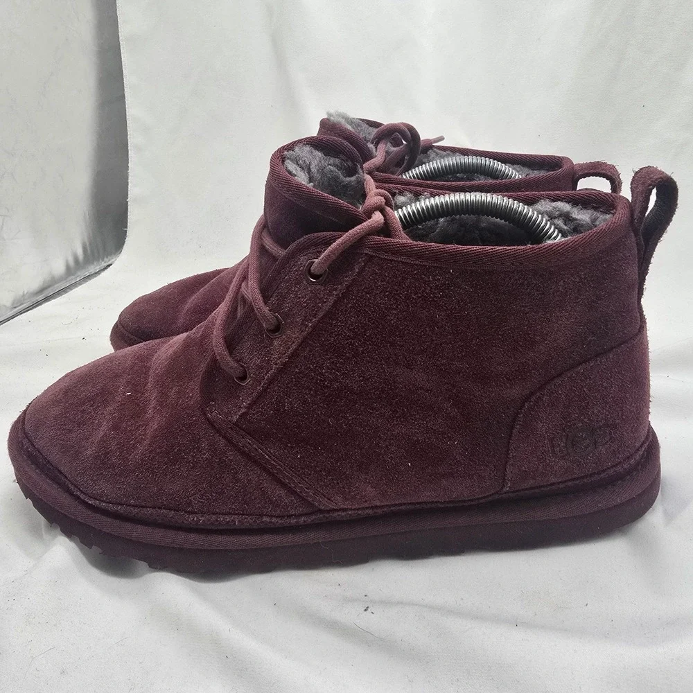 UGG Neumel Chukka Boots Men 9 Burgundy Suede Sheepskin F27017H Gorpcore Cozy